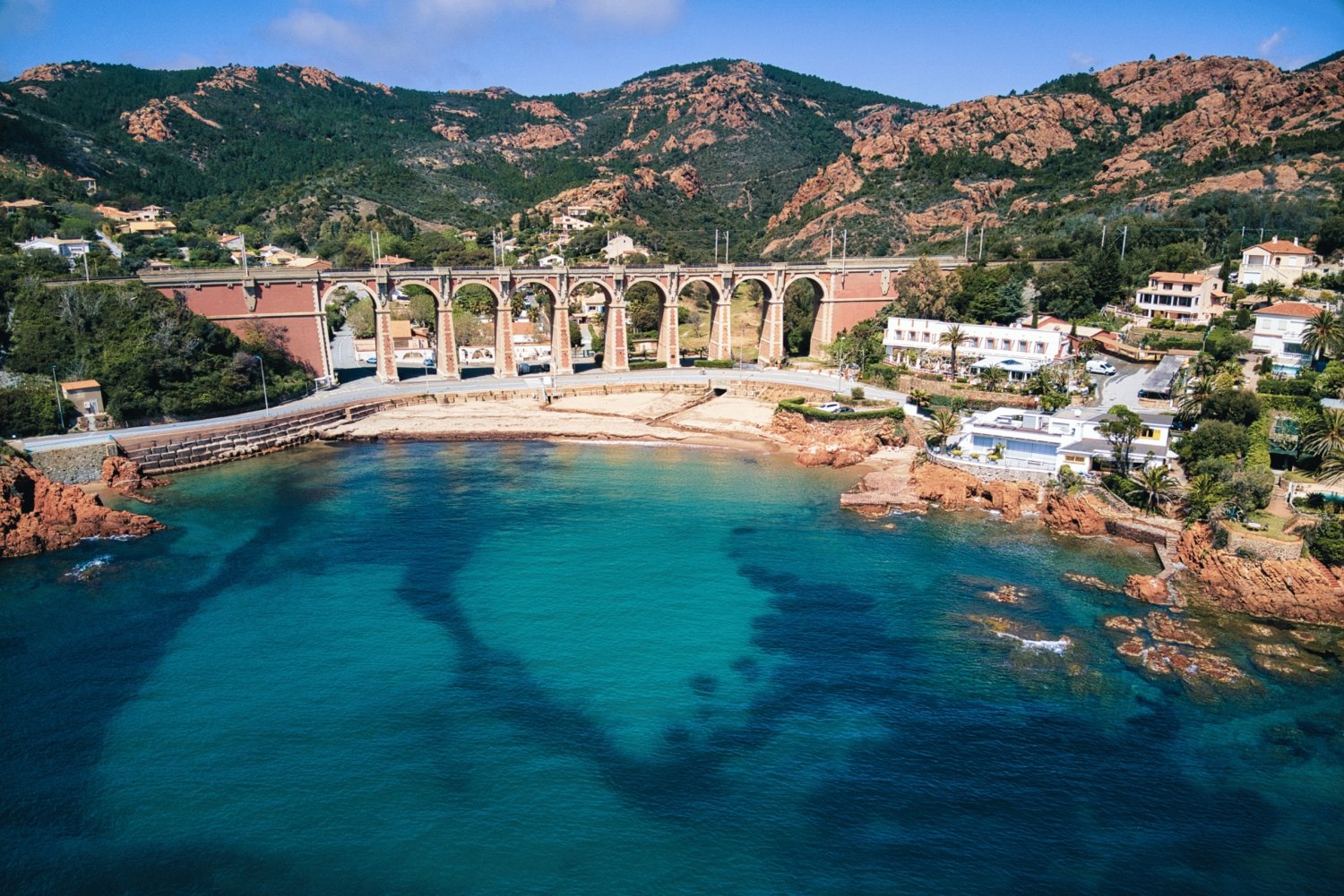 Saint-Raphaël: Boat cruise & swimming in the coves of the Esterel