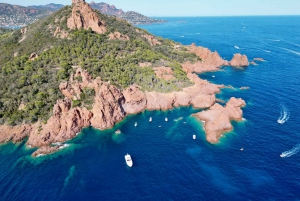 Côte d'Azur: Passeio noturno de catamarã com aperitivo