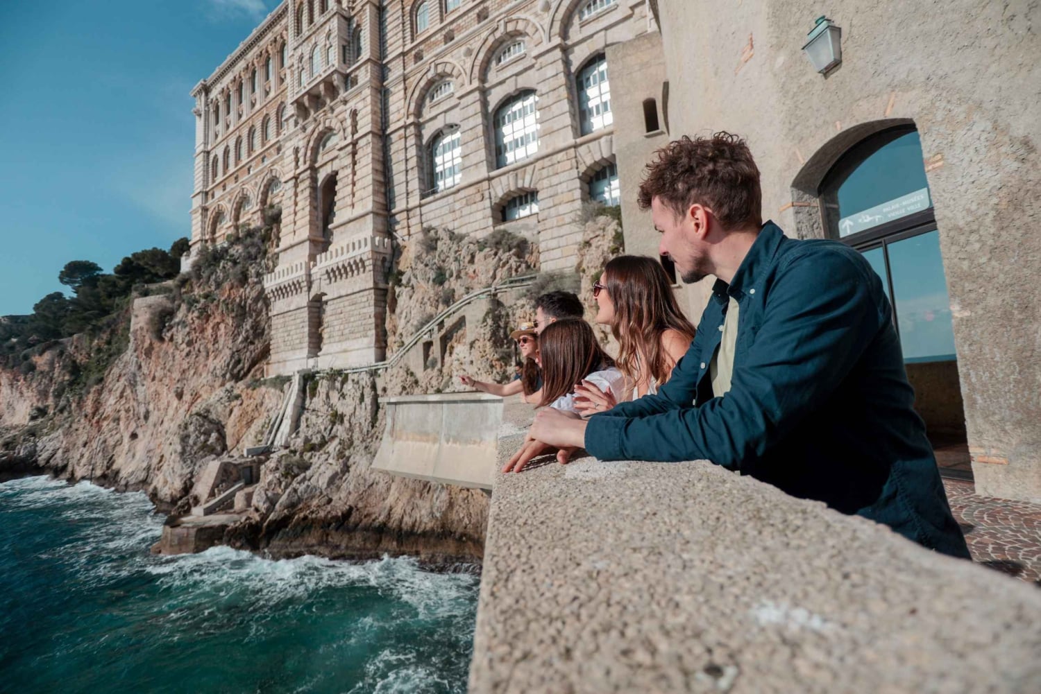 岸壁観光：ヴィルフランシュ発 モナコ・モンテカルロ＆エズ