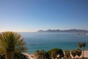 Den glamorøse Cote d'Azur i veteranbil