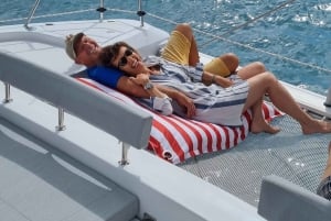 Villeneuve-Loubet: crociera in catamarano di un giorno per piccoli gruppi