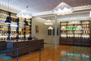 Degustazione di vini, Cannes, stilisti famosi e fabbrica di profumi