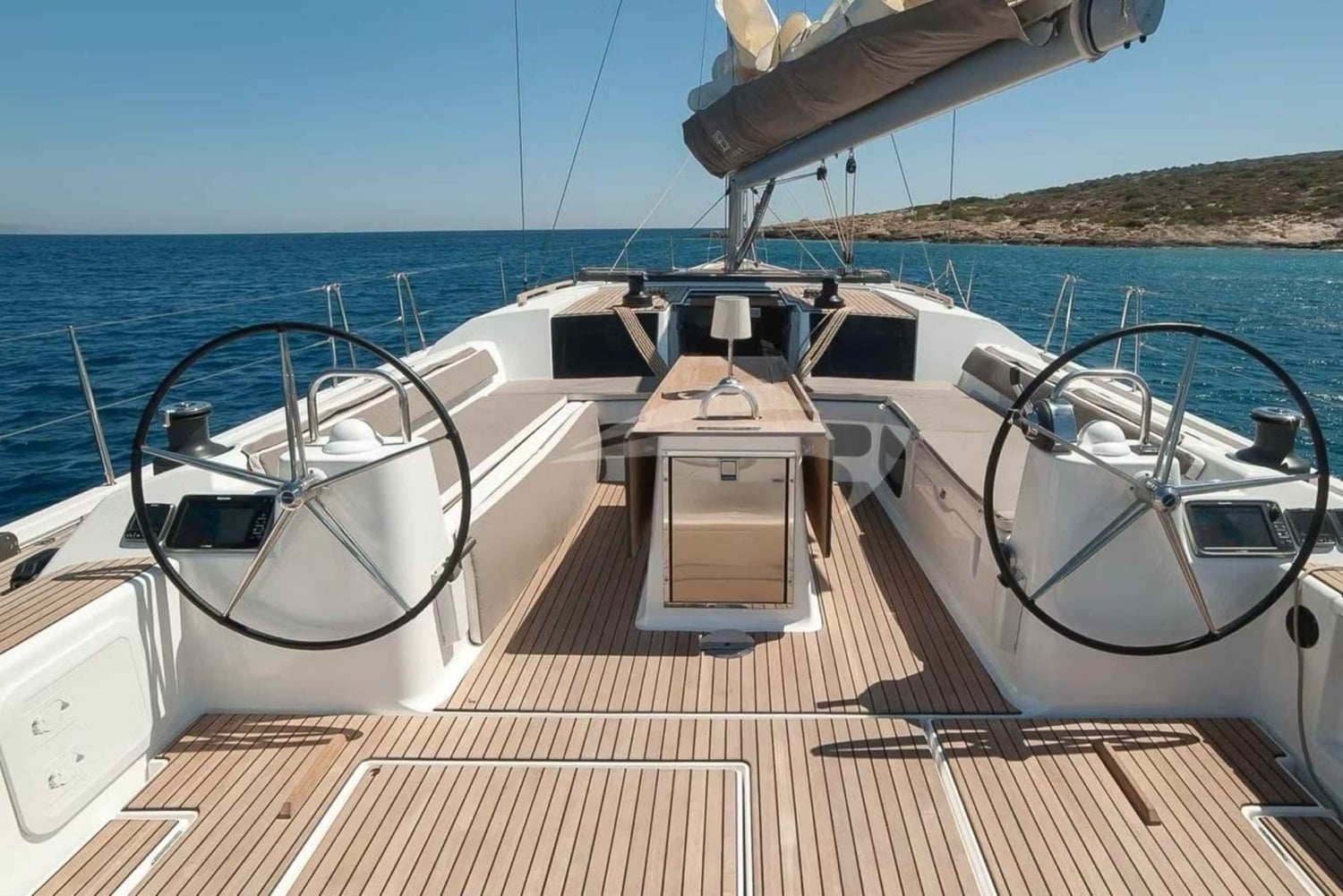 Yacht Me Up — частный круиз «все включено» Канны — Леринские острова