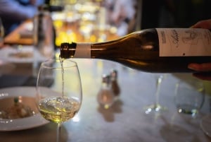 VISITA GUIADA EN BODEGA CONATVS CON CATA DE VINOS EN ESPAÑOL