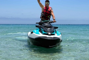 Corralejo: tour in moto d'acqua a Lobos con servizio di prelievo in hotel opzionale