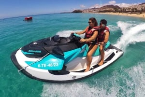 Corralejo: tour in moto d'acqua a Lobos con servizio di prelievo in hotel opzionale