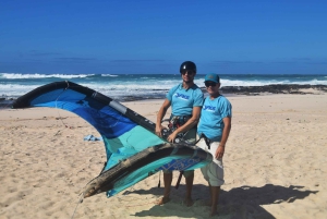 Corralejo: CURSOS DE KITESURF PARA PRINCIPIANTES. Grupos semiprivados.