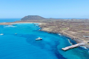 From Corralejo: Lobos Island Boat and Snorkel Activity