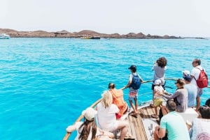 Corralejo: Roundtrip Ferry to Lobos Island with Entry Pass