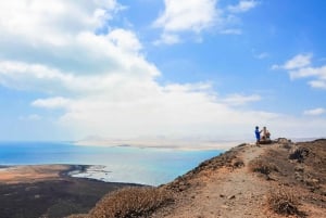 Corralejo: Roundtrip Ferry to Lobos Island with Entry Pass