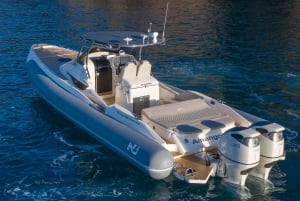 Corralejo: Motorbåtskryssning till stränder med frukt och dryck