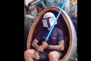 コラーレホ：ムービー・ゲーマー・バーのチケット + 2杯の無料カクテル