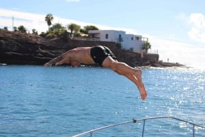 Tenerife: Boat Charter With Snorkelling, Drinks & Snacks