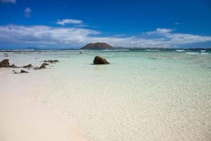 From Lanzarote: Round-Trip Ferry Transfer to Fuerteventura