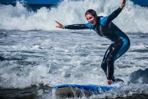 フエルテベントゥーラ島でサーフィン体験をお楽しみください