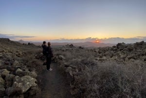 Fuerteventura: Vulkanvandring i tusmørke med solnedgang og måneopgang