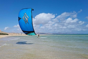 Kitesurfing på Fuerteventura: det beste utstyret i Costa Calma