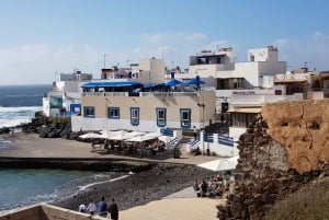 Lanzarote: Fuerteventura Return Ferry Ticket with Bus