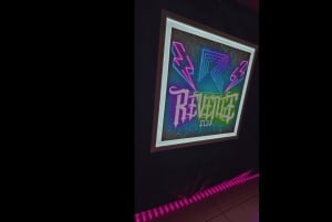 Corralejo: ticket de entrada al bar de cine y videojuegos + 2 cócteles gratis