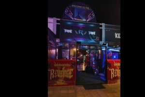 Corralejo: ticket de entrada al bar de cine y videojuegos + 2 cócteles gratis