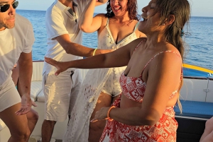 Morro Jable: passeio de barco para grupo privado. Comida e bebida.