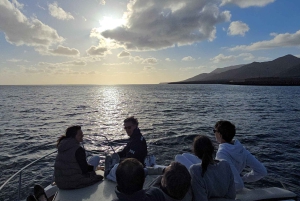 Morro Jable: passeio de barco para grupo privado. Comida e bebida.