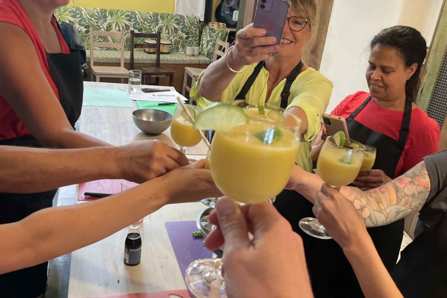 La Corogne : visite du marché local et d'un restaurant avec repas et vin.