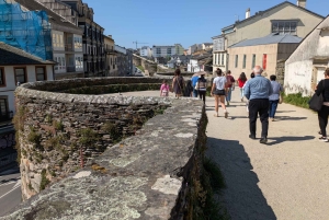 Playa de las Catedrales y Lugo: tour privado de Santiago al norte gallego