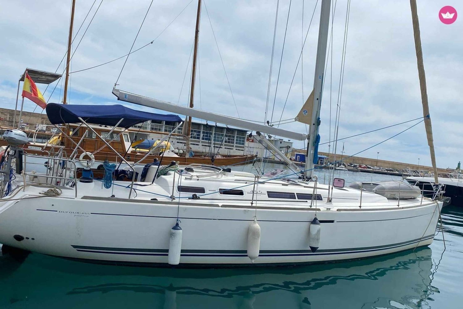 Embark on an adventure through Baiona Bay and the Cíes Islands!