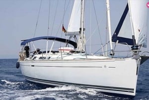 Embarque numa aventura inesquecível de barco pela baía de Baiona!