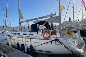 Embarque numa aventura inesquecível de barco pela baía de Baiona!