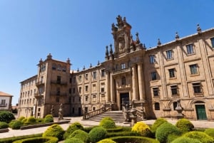Explorando Santiago de Compostela: excursão a pé para casais