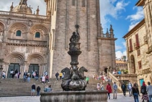 Desde Lisboa: excursión de un día a Santiago de Compostela con Fátima.
