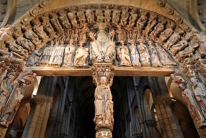 Desde Lisboa: excursión de un día a Santiago de Compostela con Fátima.