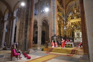 Desde Lisboa: excursión de un día a Santiago de Compostela con Fátima.