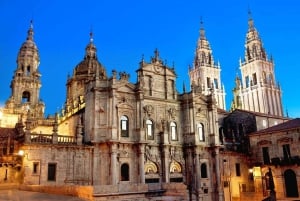 Desde Lisboa: excursión de un día a Santiago de Compostela con Fátima.