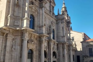 Desde Lisboa: excursión de un día a Santiago de Compostela con Fátima.