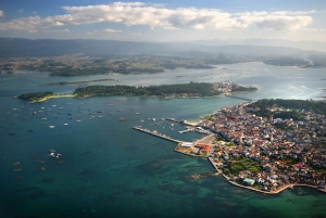 Santiagosta: yksityinen kierros Rias Baixasin alueelle ja veneretki