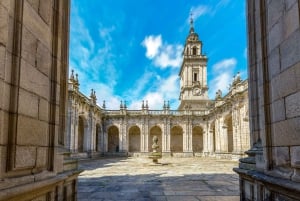 Lugo: St. Mary's Cathedral Guided Tour 'Walk in the clouds'