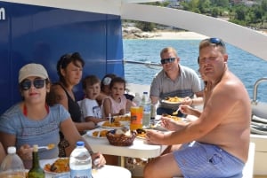 O Grove: Catamarantocht op de Ría de Arousa met lunch met zeevruchten