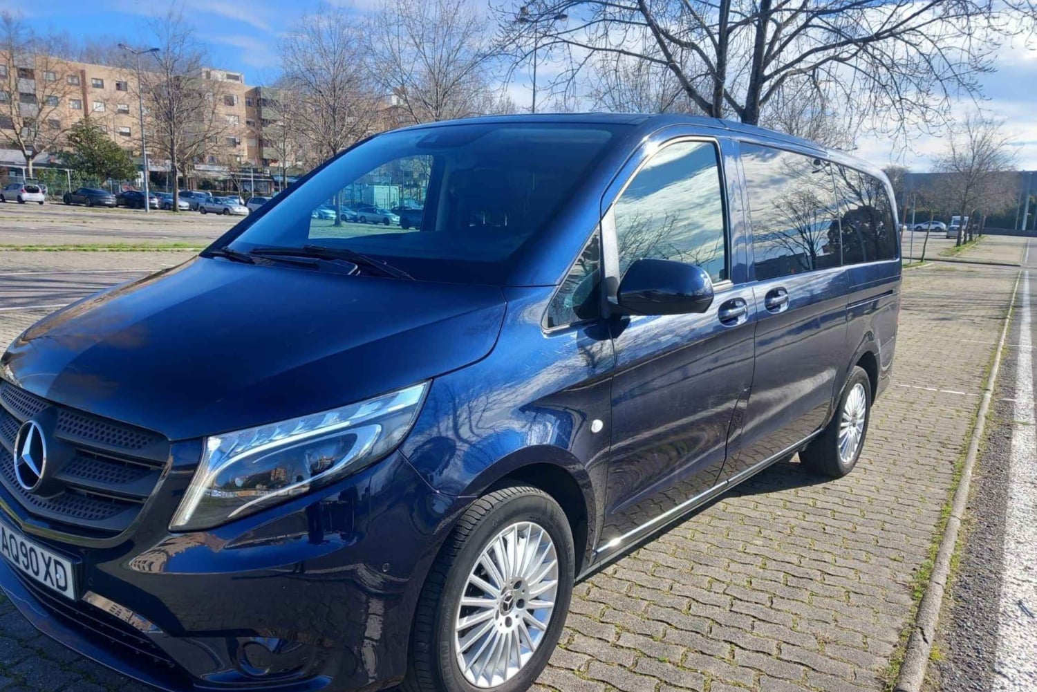 Oporto Airport: Private Transfer to Santiago de Compostela