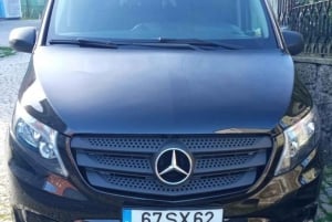 Oporto Airport: Private Transfer to Santiago de Compostela