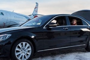 Oporto Airport: Private Transfer to Santiago de Compostela