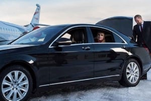 Oporto Airport: Private Transfer to Santiago de Compostela