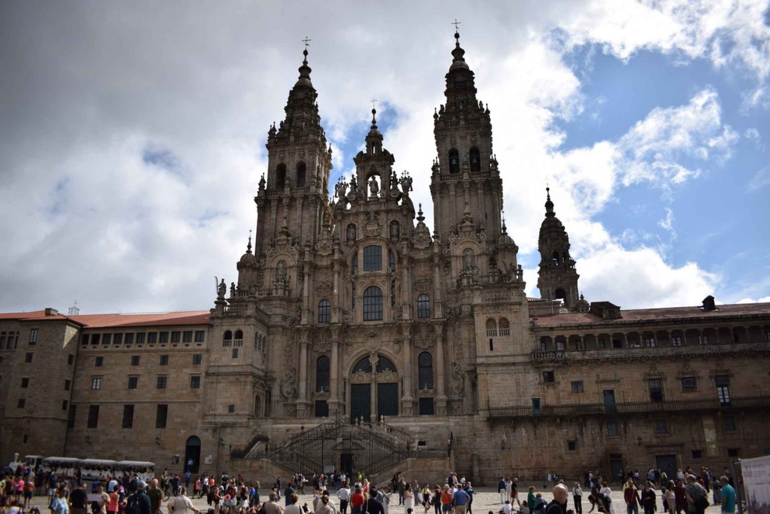 Premium Porto Santiago Compostela tour lunch & wine tasting