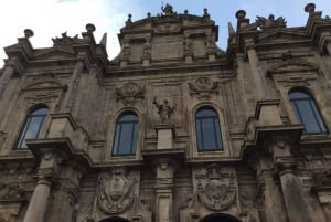 Santiagon katedraali + sisäänkäynti Portico de la Gloria