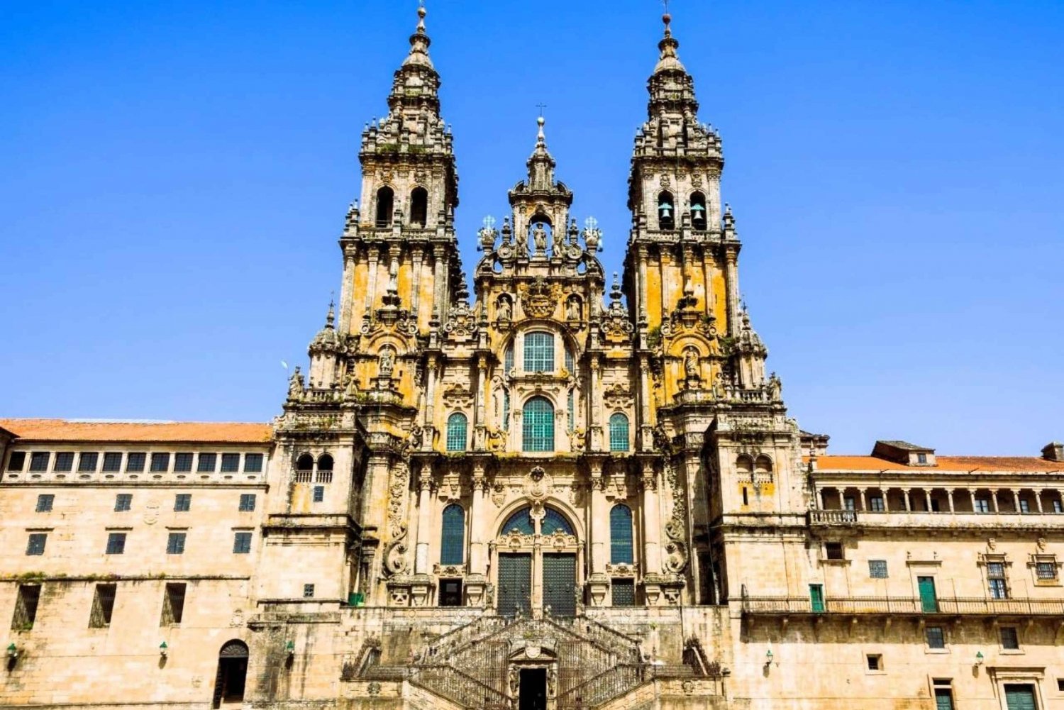 Santiago de Compostela e a Senhora de Fátima em uma viagem particular