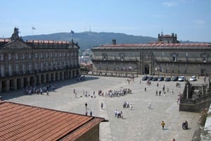 Caccia al tesoro e attrazioni di Santiago di Compostela con autoguida