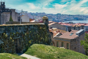 Vigo: Prywatna piesza wycieczka po mieście z piwem lub winem
