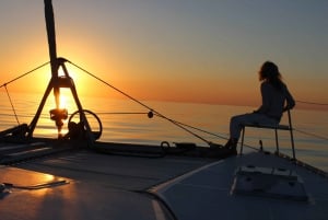 Knysna: Lyxig solnedgångskryssning med kaptenens grillfest